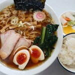 よし川家 - 料理写真:中華そば&味玉&ライス小