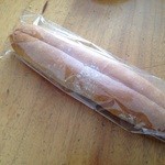 天然酵母・パン工房 みなみ風 - ミルククリームサンド　190円