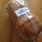 天然酵母・パン工房 みなみ風 - 全粉粒　ミニ山型食パン　330円