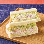 果実屋珈琲 - 名物 かにサラダサンド（2P）
