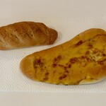 ベーカリープチ - 料理写真:枝豆チーズベーコンとカレーナン