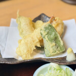 生そば あずま - 天ぷらもしっかり旨いしこの値段ならありよね！？