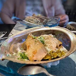 日本料理 TOBIUME