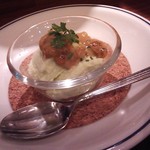 オステリア イノウエ - 空豆のムース雲丹のせ