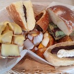 パン・ド・ミ - 料理写真:食べ放題のパン