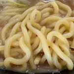 川出拉麺マウンテン - 麺アップ