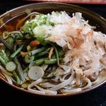 秘伝越前流手うちそば 池田のそば すいこう - 山菜そば720円