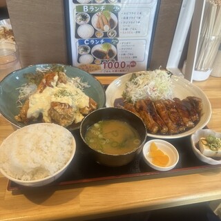 お食事処 ごはんや - 料理写真:ハーフ＆ハーフ定食