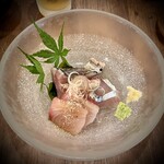 五明の向かい - 