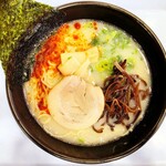 ドンドン - 料理写真:ラーメン 赤（730円）