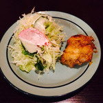 ポカラダイニング - サラダとタンドリーチキン (セット)