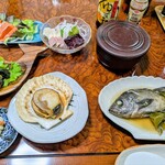民宿 みなみ荘 - 鯨の町なので鯨料理を食べられるのが鮎川の特徴です