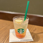 スターバックス コーヒー - ドリンク写真:チラックス ソーダ オレンジ & マンゴー
