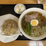 長陽 - 料理写真:半炒飯＋ラーメンのセット