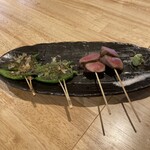 鉄板串料理 まさき - 凄い美味い牛タン、デカいシシトウみたいなやつ