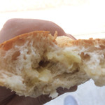 のみの郷 - 練乳クリームがパンの中に隠れてました