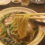 泰陽飯店 - 麺アップ