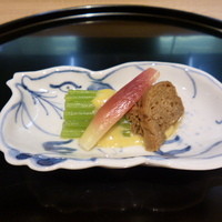 高松 - 蕗と茗荷　油麩の黄身酢かけ