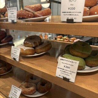 MIDLAND CINEMA DONUTS FACTORY_1