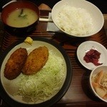 Ichiki - メンチカツとコロッケ定食