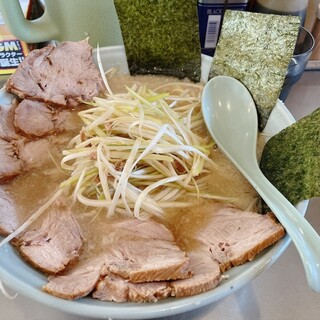 ラーメンショップ 椿 - 料理写真: