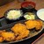 もつ壱 - 料理写真:若鶏の唐揚げ定食(税込980円)
          ①若鶏の唐揚げ《大きめ3個》②千切り甘藍のサラダ③白ご飯④若布スープ⑤お漬け物(白菜&胡瓜)