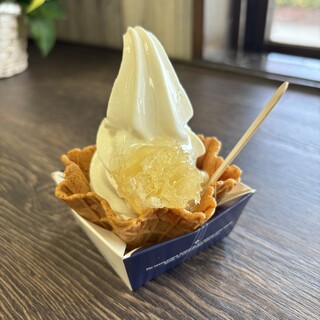 山田養蜂場お菓子工房 ぶんぶんファクトリー_1