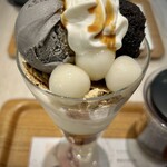 nana's green tea - 料理写真:黒胡麻白玉パフェ 1,150円
