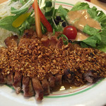 コション - 豚肉のガーリック