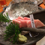 海鮮問屋 吾作どん 本町店 - スペイン産本まぐろ かまとろ刺(￥1380)