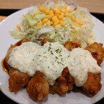 松屋 - 料理写真:チキン南蛮、生野菜サラダ
