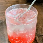 月花舎 - いちごとハイビスカスソーダ　