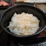 牛タンの店 赤間精肉店 - 熟成塩仕込み牛たん定食(2350円)　麦飯