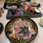 牛刺しと焼肉 仔虎 - 