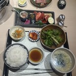 牛刺しと焼肉 仔虎 - 