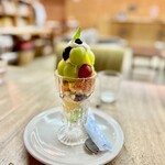 たかすか - シャインマスカットパフェ