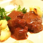 プチット リュ - 伊江牛ほほ肉の赤ワイン煮こみ