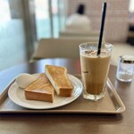 ホリーズカフェ - 料理写真:モーニングトーストゆで卵