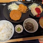 恵比寿食堂 - 日替り定食（メンチカツ、キッシュ）800円