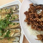 JUMBO Seafood - 貝の酒蒸みたいなの＆タコの唐揚げ