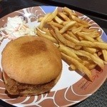 The Bay Restaurant - チキンバーガー