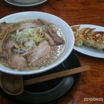 麺家とらみち - ちゃあしゅうめん、餃子
