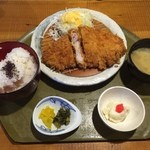 ひめ - ロースカツ定食(￣_￣*)じゅるぅうううう