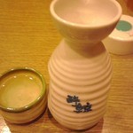 やき鳥三太郎 - 日本酒大徳利(２０１５年５月１日撮影)