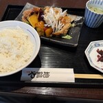 地鶏や - 料理写真:国産鶏肉とたっぷり野菜の黒酢あんかけ定食