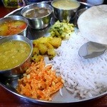 南インド料理 なんどり - おかず（香味炒め）・にんじんのハーブサラダ