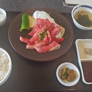 和牛レストランふるの - 料理写真:ふるの牛焼肉ランチ