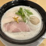 鶏そば うちだ - 料理写真: