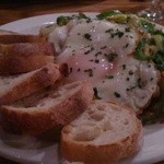 ワイン食堂 イナセヤ キッチン - 桜エビと甘長とうがらしのブルスケッタ