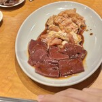 食水苑 - 焼き肝、鶏もも、上ミノ